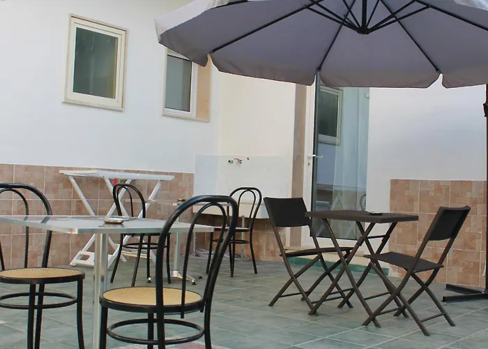 לינה וארוחת בוקר Sunrise