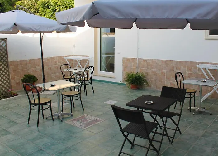 לינה וארוחת בוקר Sunrise 4*